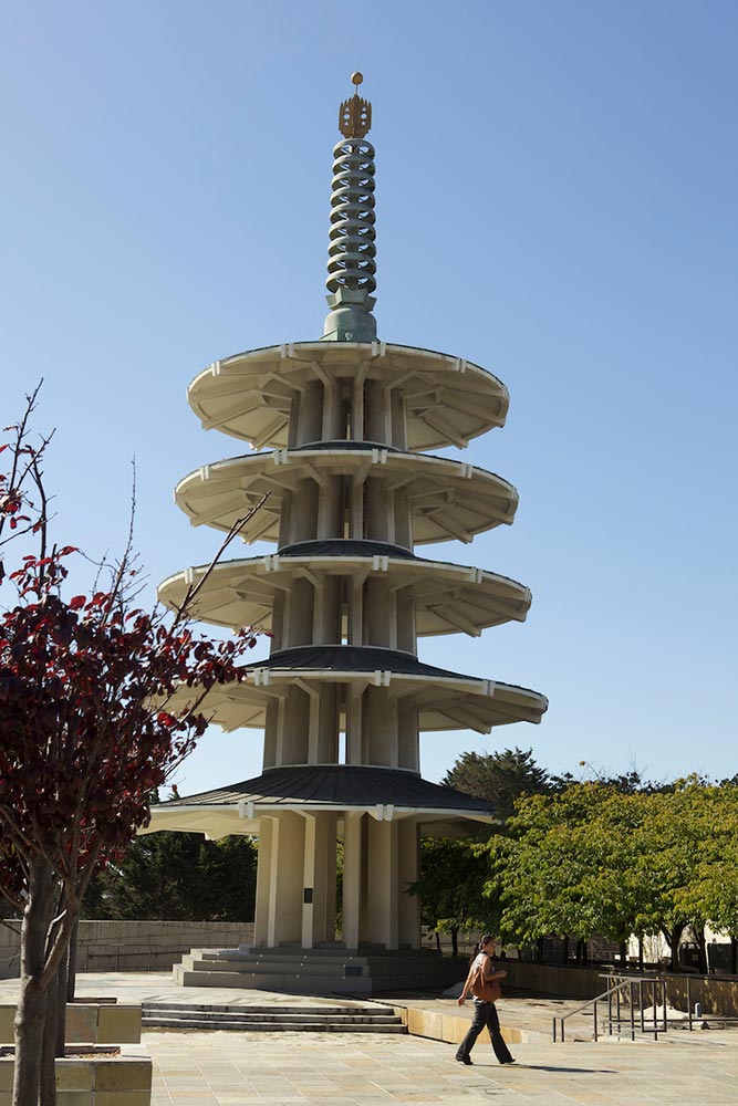 Cool things to do in SF: Japantown pagoda
