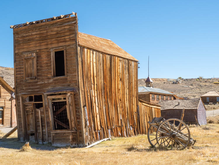 Ghost town of Bodie: Swazey Hotel building ruin