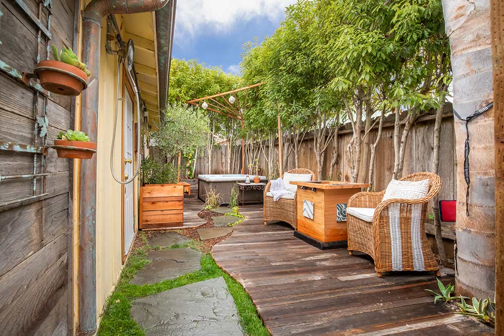 Santa Cruz beach suite deck and hot tub