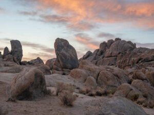 Things to do in Lone Pine CA Alabama Hills sunrise