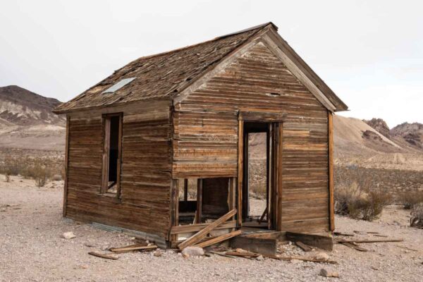 Death Valley Ghost town- Rhyolite cabin ruin