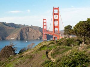 Presidio trails: Batteries to Bluffs with Golden Gate Bridge view