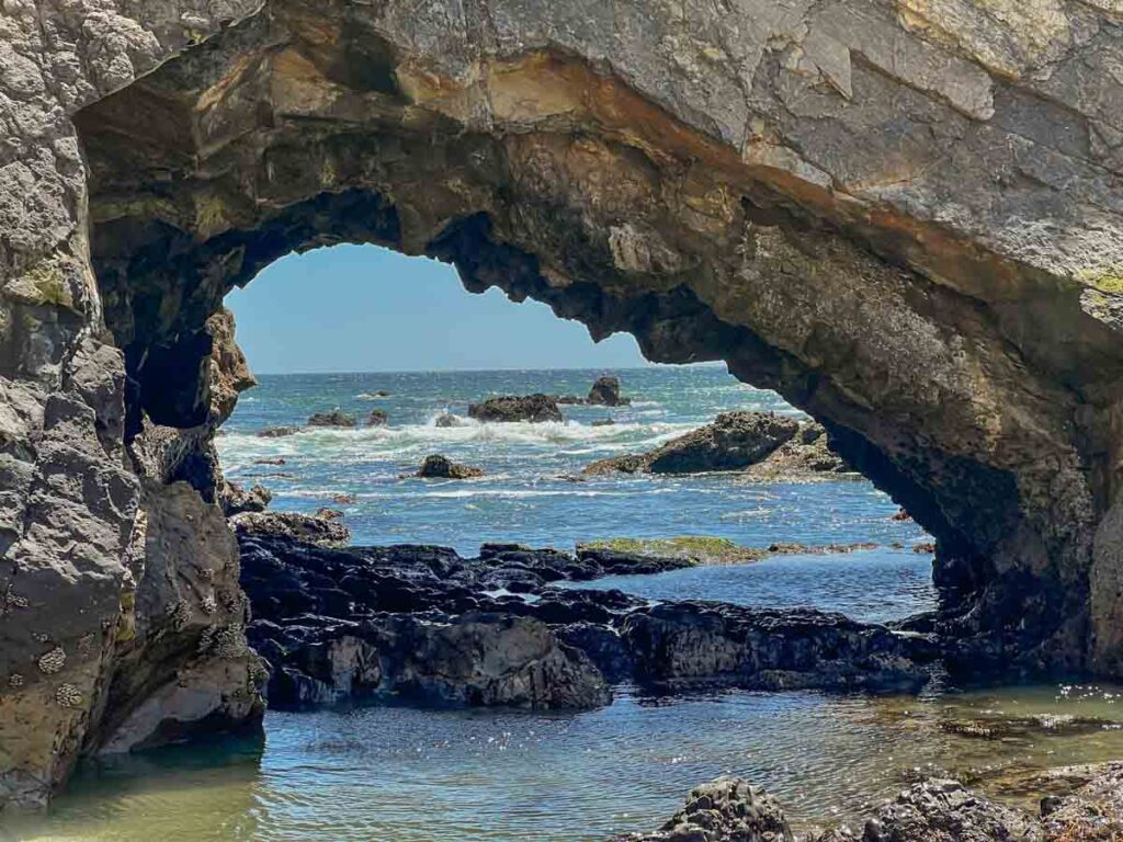 Pismo Dinosaur Cover arch and beach.