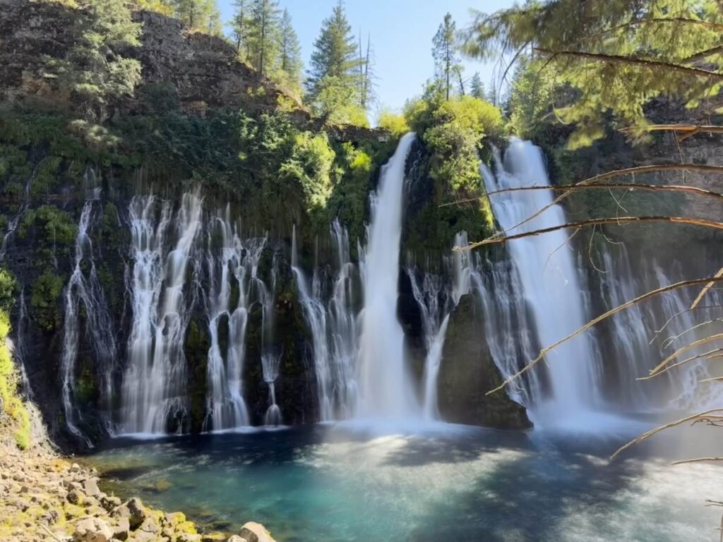 Burney Falls, horseshoe falls